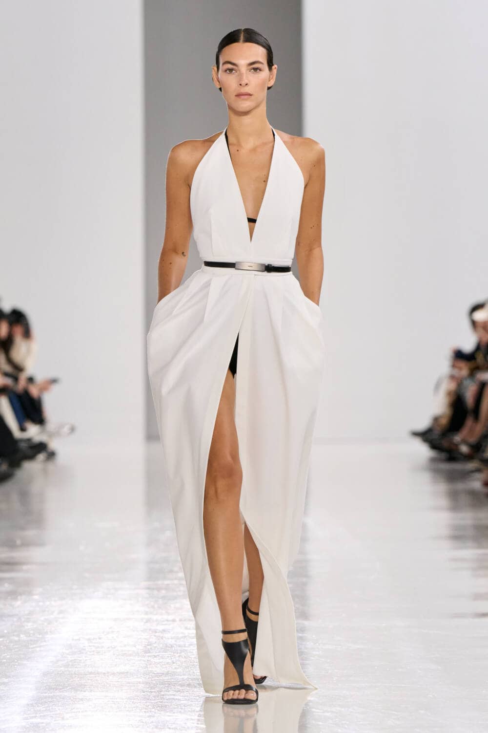 Max Mara: Ready-To-Wear SS25 - 10 Magazine USA